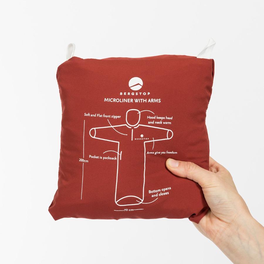 Bergstop MicroLiner: leichter Hüttenschlafsack mit integrierter Packtasche