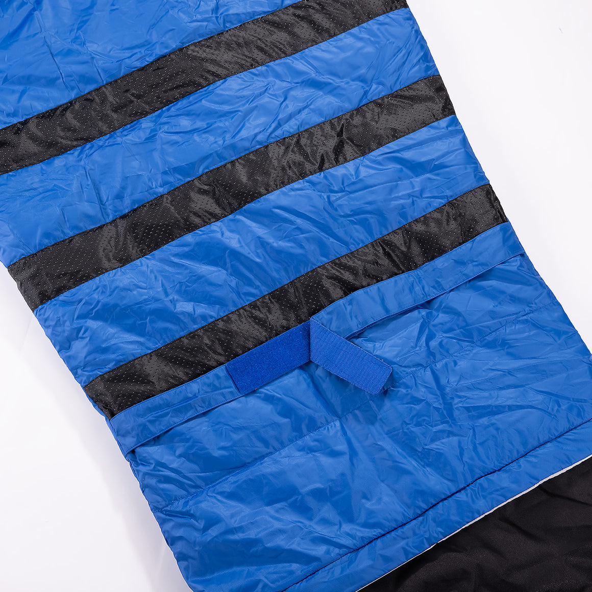Cozybag Zippy - our extra wide sleeping bag with sleeves