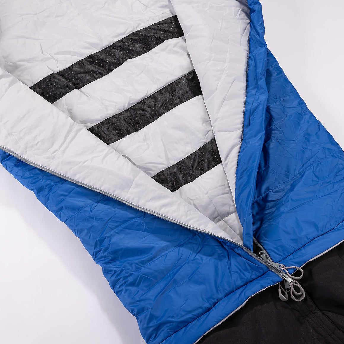 Cozybag Zippy - our extra wide sleeping bag with sleeves